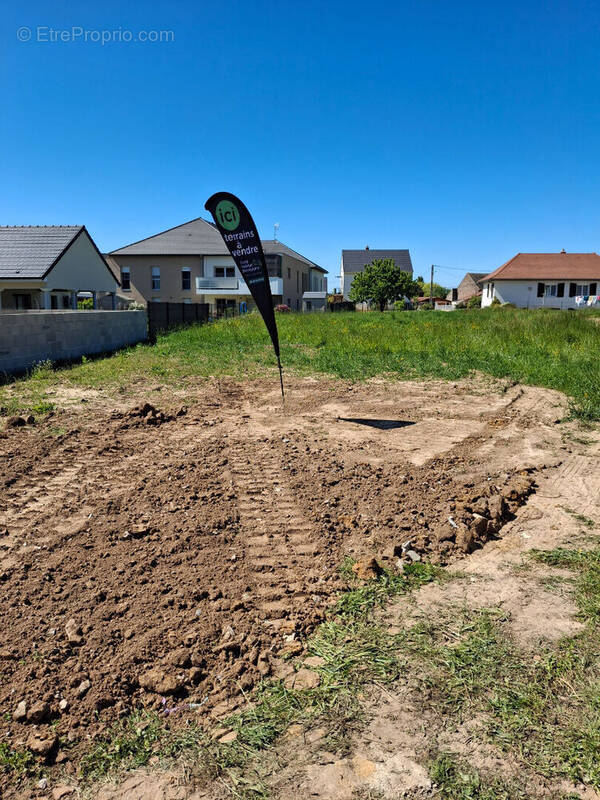 Terrain à CHATENOY-EN-BRESSE