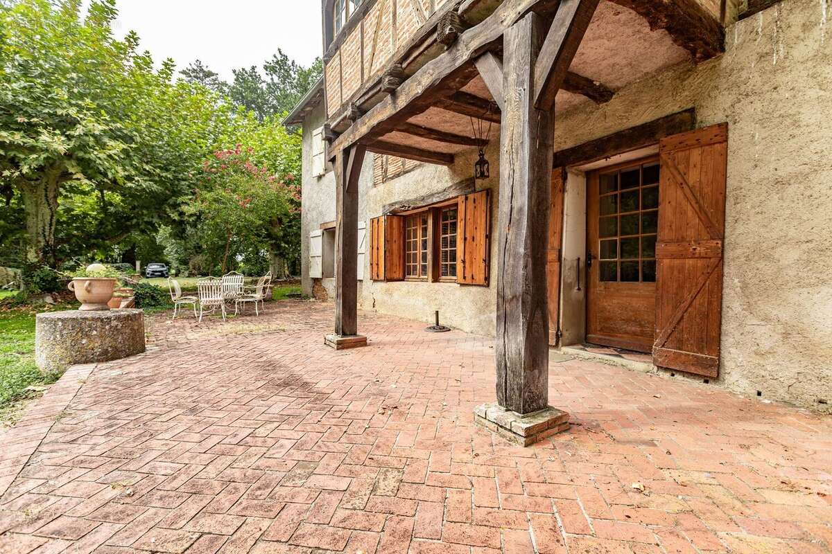 Maison à LISLE-SUR-TARN