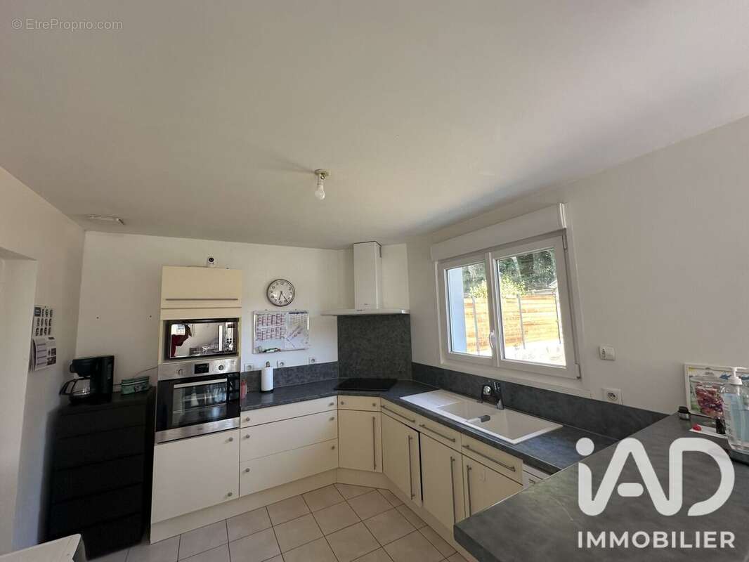 Maison 125 m² à Yquelon  - photo 5