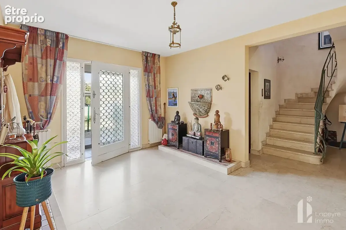 RARE - BOURG HAUTE-GOULAINE - Maison 4 chambres + 1 bureau - 188 m² - photo 8