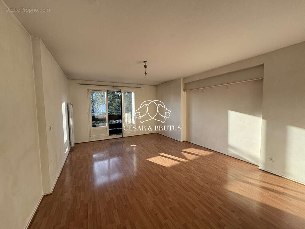 Appartement à LYON-9E