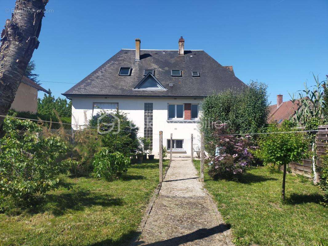Maison à VILLEBAROU