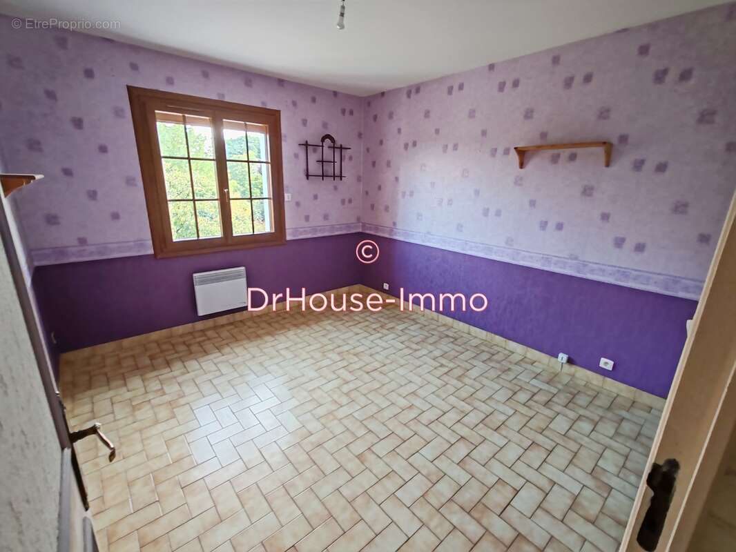 Maison à VAUX-SUR-VIENNE