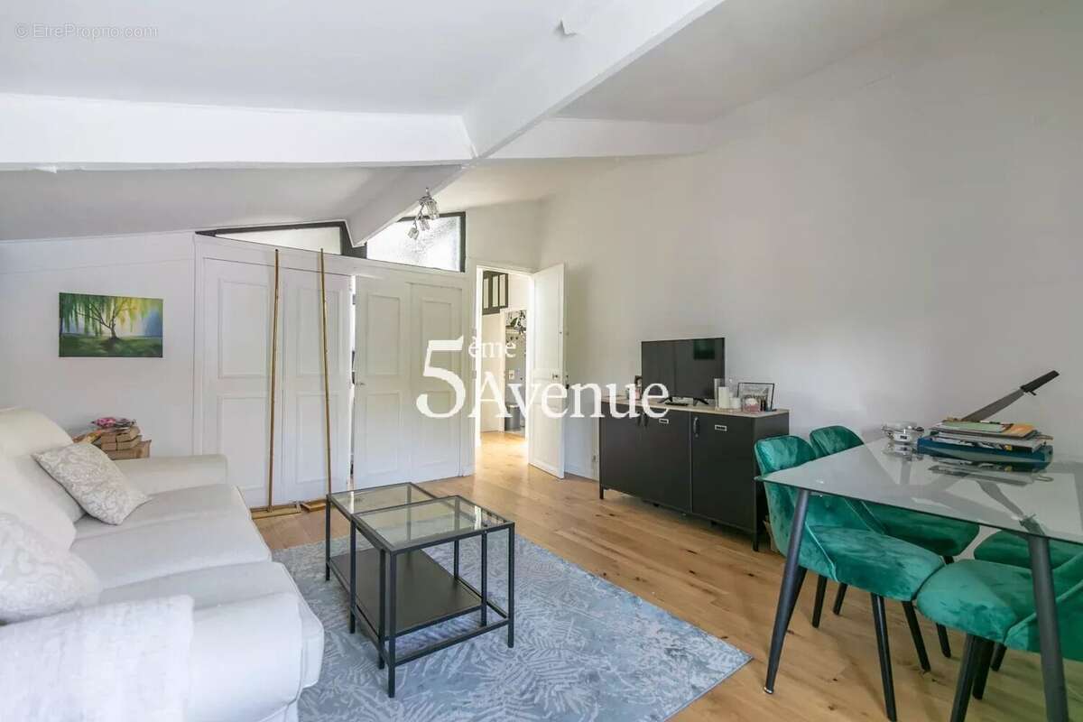 Maison à SAINT-MAUR-DES-FOSSES