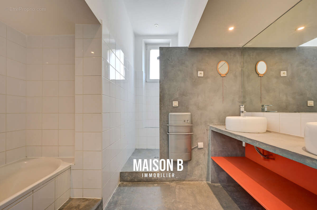Appartement à MARSEILLE-8E