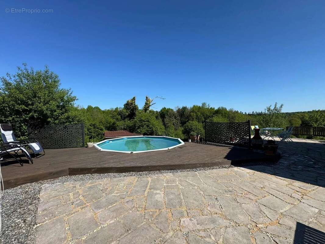 Maison à BUSSIERE-POITEVINE