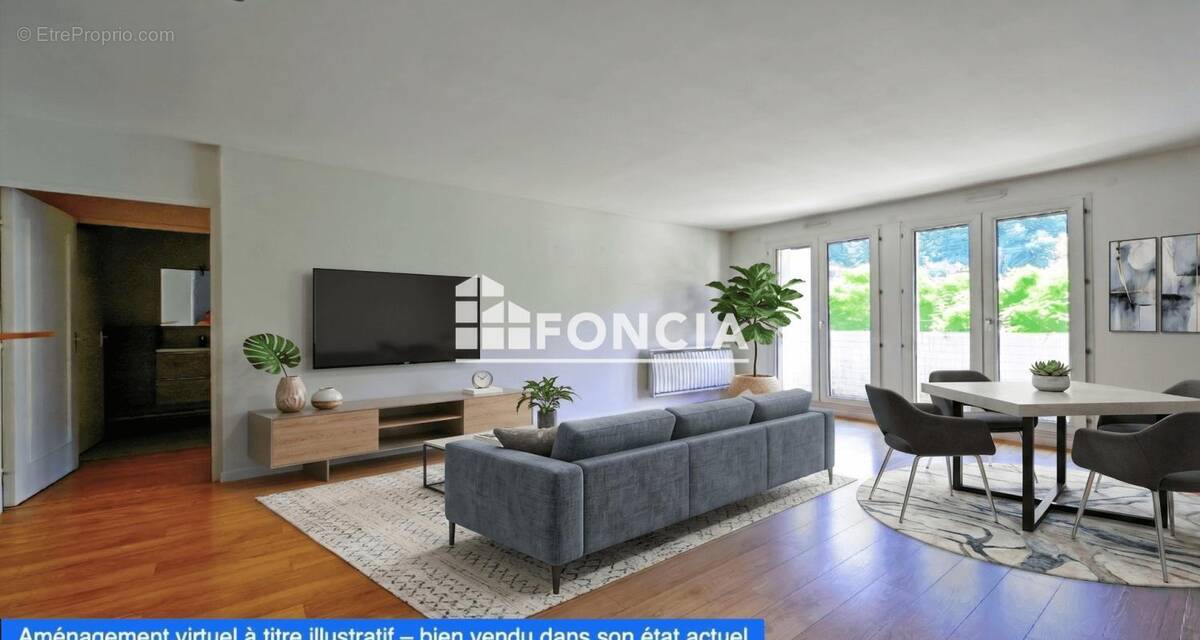 Appartement à FONTENAY-LE-FLEURY