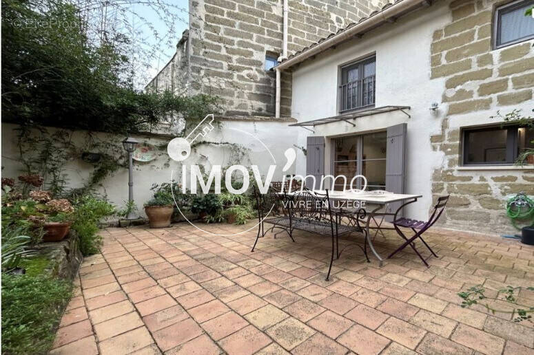 Maison à SAINT-QUENTIN-LA-POTERIE