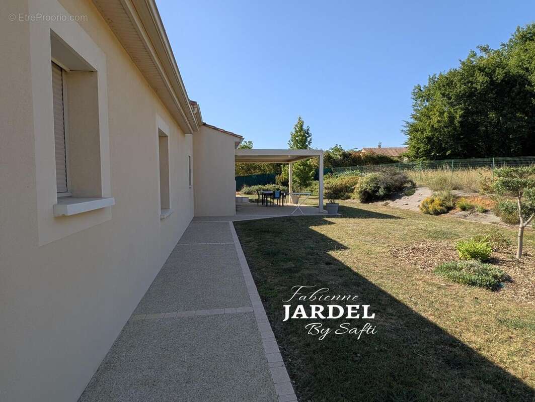 Maison 153 m² à Carsac-Aillac  - photo 2