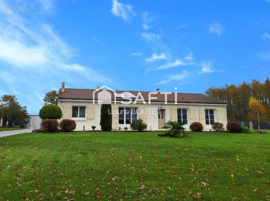 Photo 1 - Maison à BEAULIEU-SOUS-LA-ROCHE