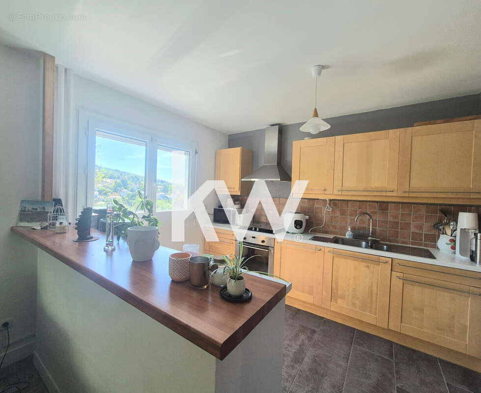 Appartement à SAINT-ETIENNE