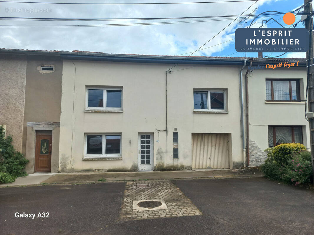 Maison à HOLACOURT