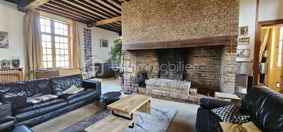 Appartement à SAINS-EN-AMIENOIS