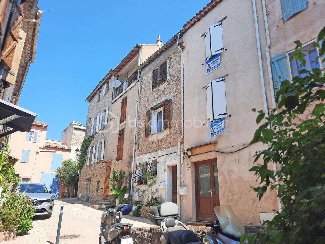 À vendre : Charmante maison de village proche FRÉJUS / ST RAPHAEL - photo 9
