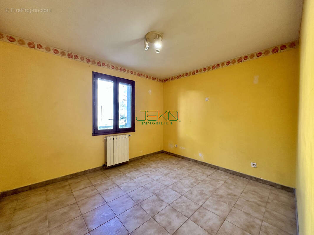 Maison 108 m² à Uzes  - photo 8