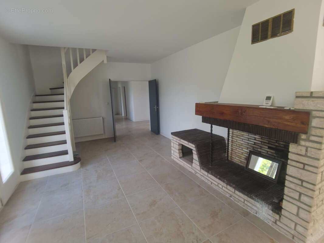 Maison à CHASSENEUIL-SUR-BONNIEURE