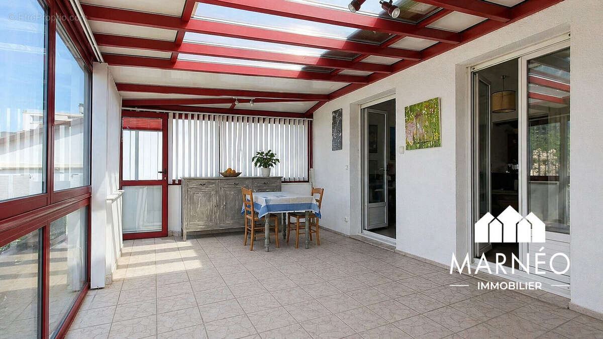 Maison 143 m² à Saint-Memmie  - photo 8