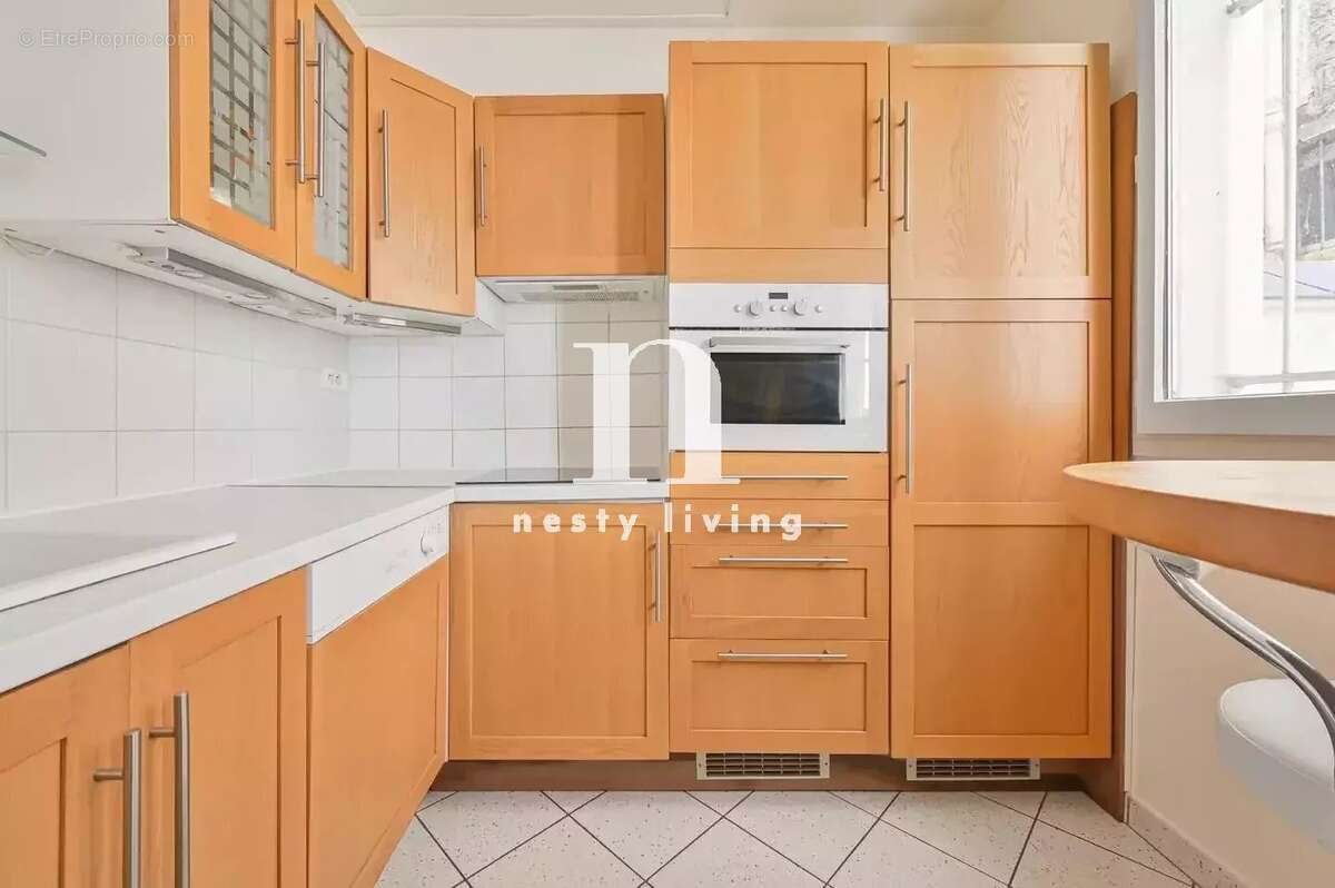 Appartement à PARIS-8E