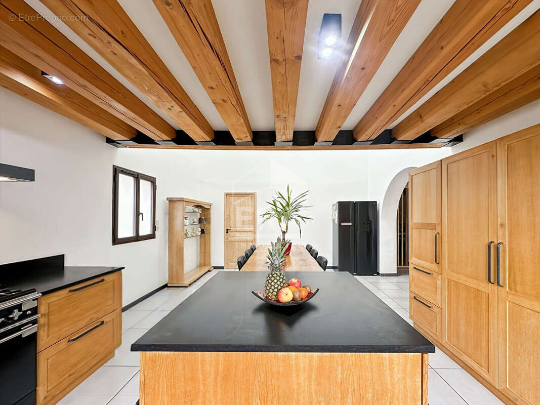 Maison 207m² à rognonas - photo 2
