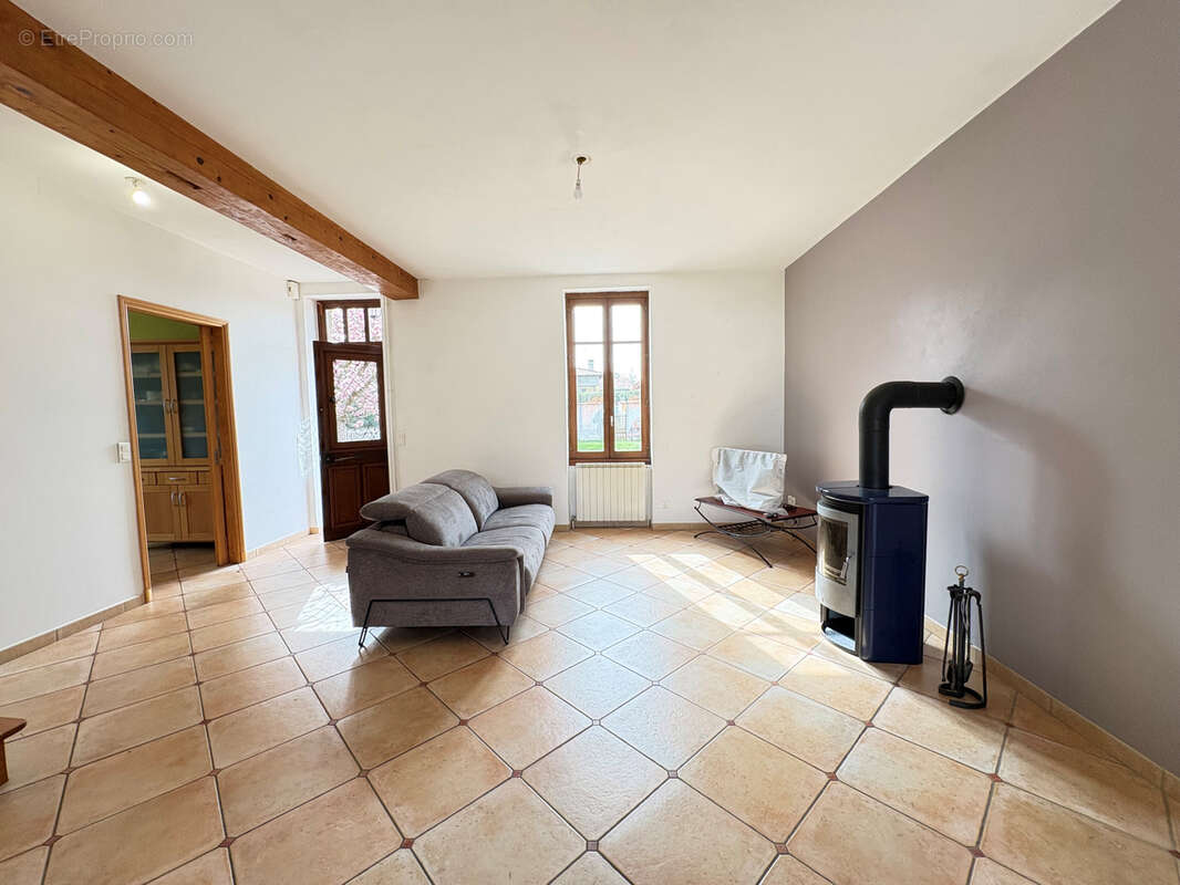 Maison à MABLY