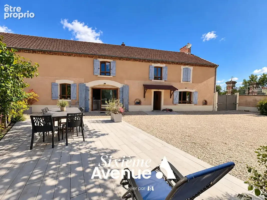 Maison à vendre de type 6 pièce(s) 230 m² à ATHIS - photo 2