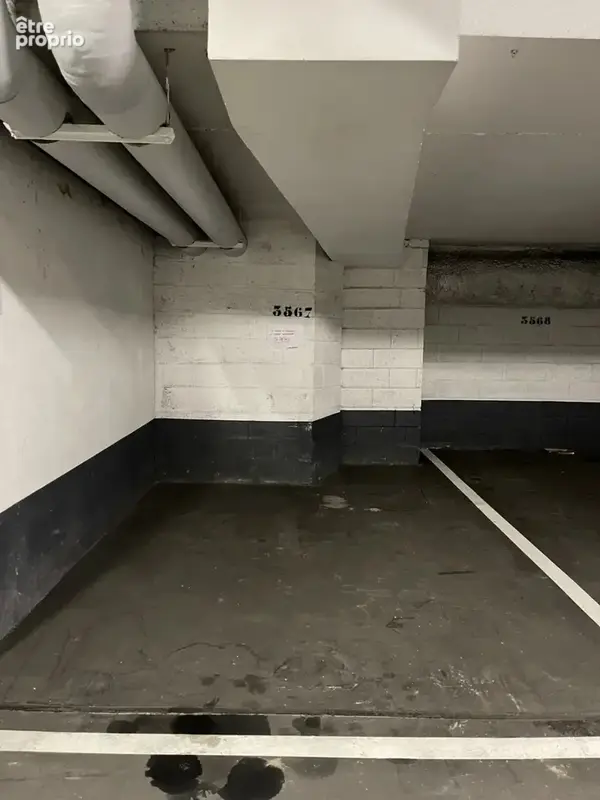 Parking à PARIS-15E