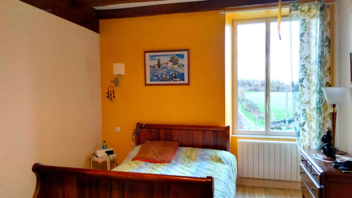 CHAMBRE - Maison à BARRO