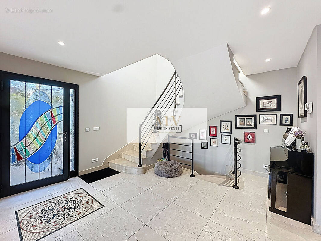 Maison à BRY-SUR-MARNE