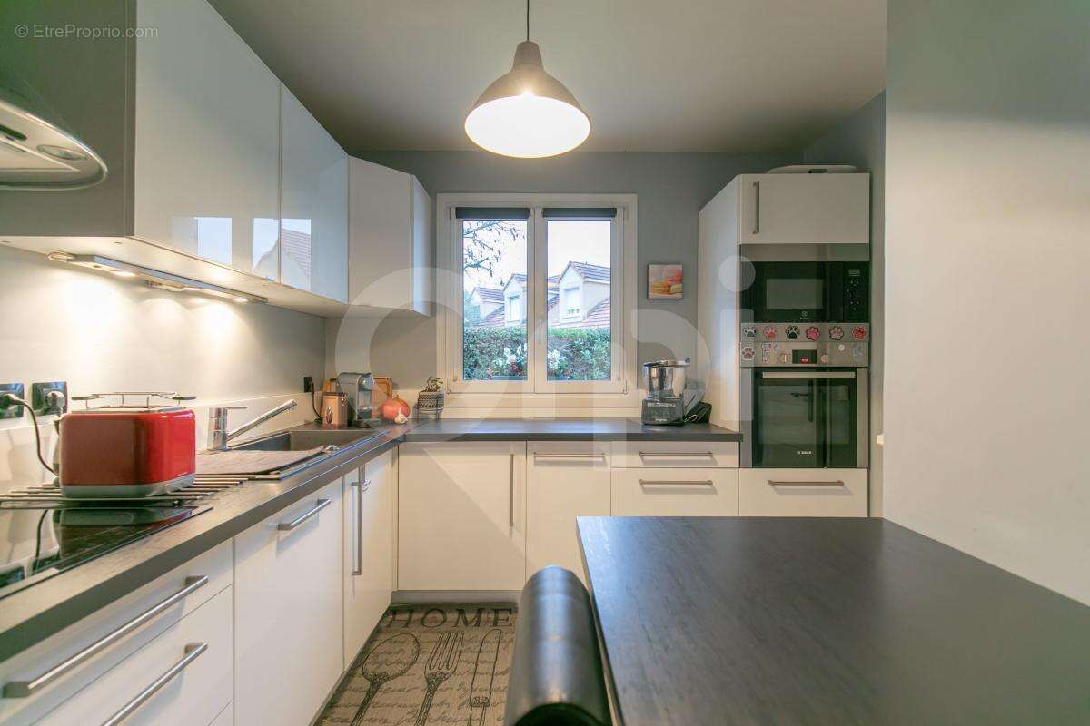 Maison à LIMEIL-BREVANNES