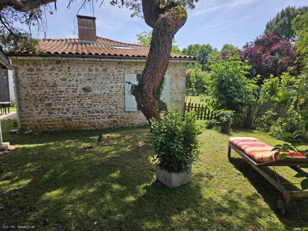Maison à SAINT-CLAUD