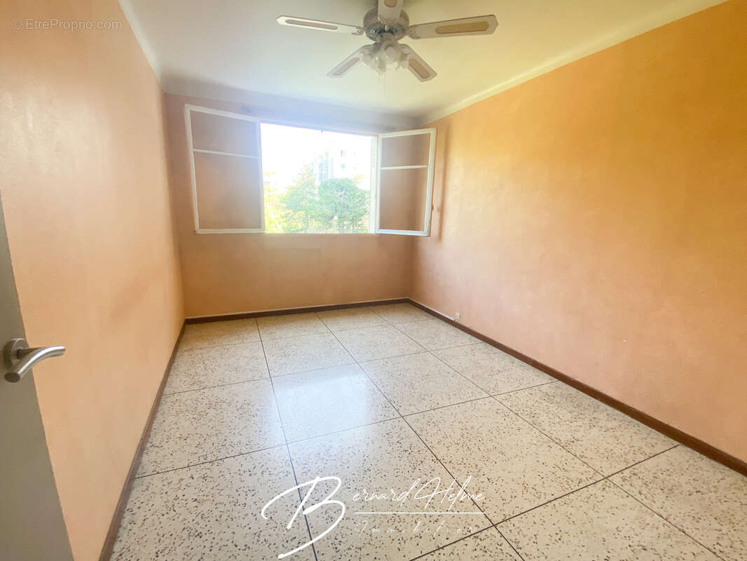 Appartement à MARSEILLE-9E