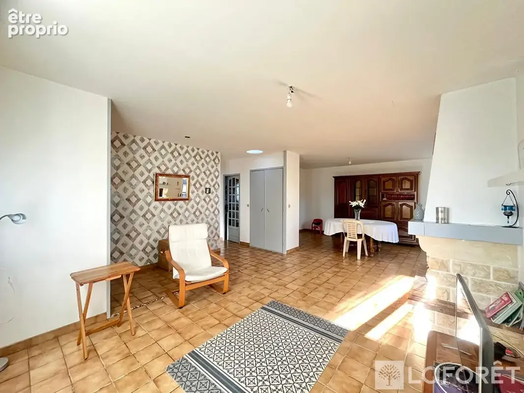 Maison Ambares Et Lagrave - 108m² -  3 chambres + garage - photo 5