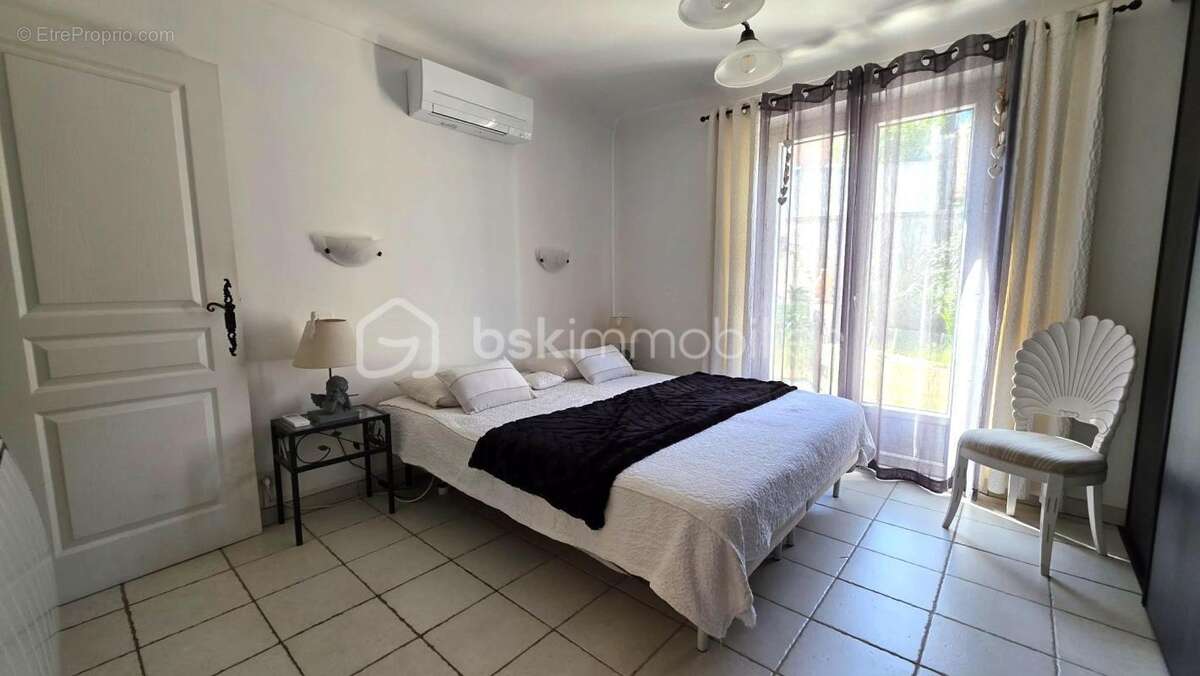 A cogolin (Var) - maison Traditionnelle 118 m² avec garage et piscine - photo 10