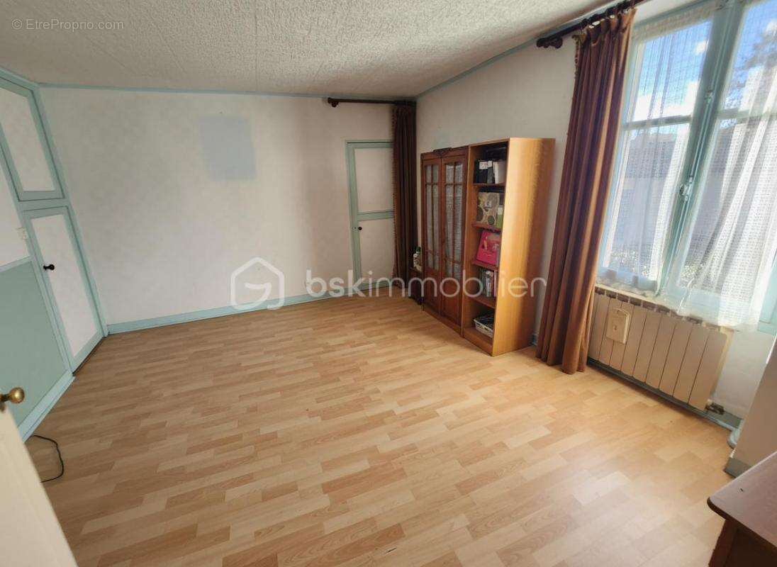 Maison de ville de 93 m² habitables, 3 pièces dont 2 chambres - photo 5