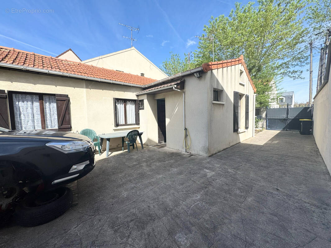 Maison à LE BLANC-MESNIL