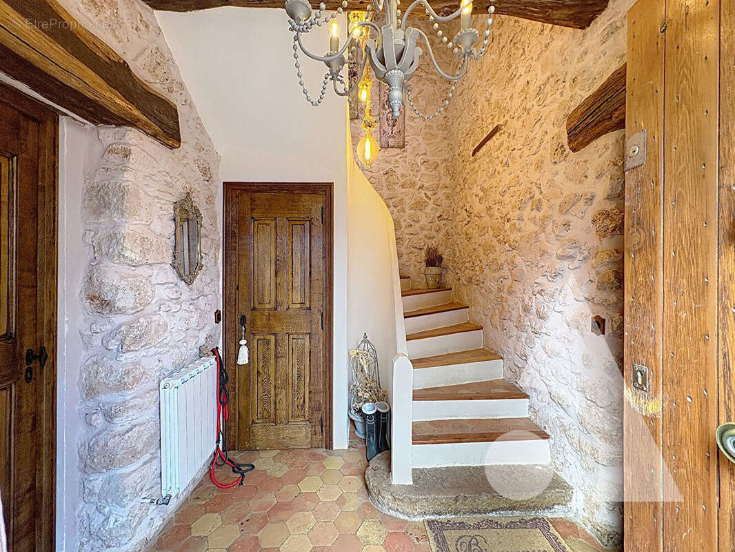 Maison à LE CANNET-DES-MAURES