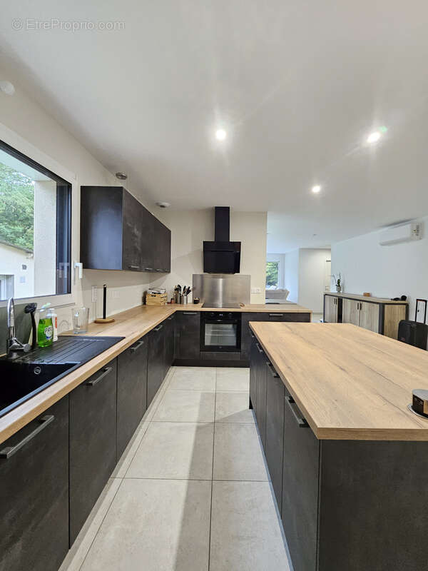 Maison à HALLOY-LES-PERNOIS