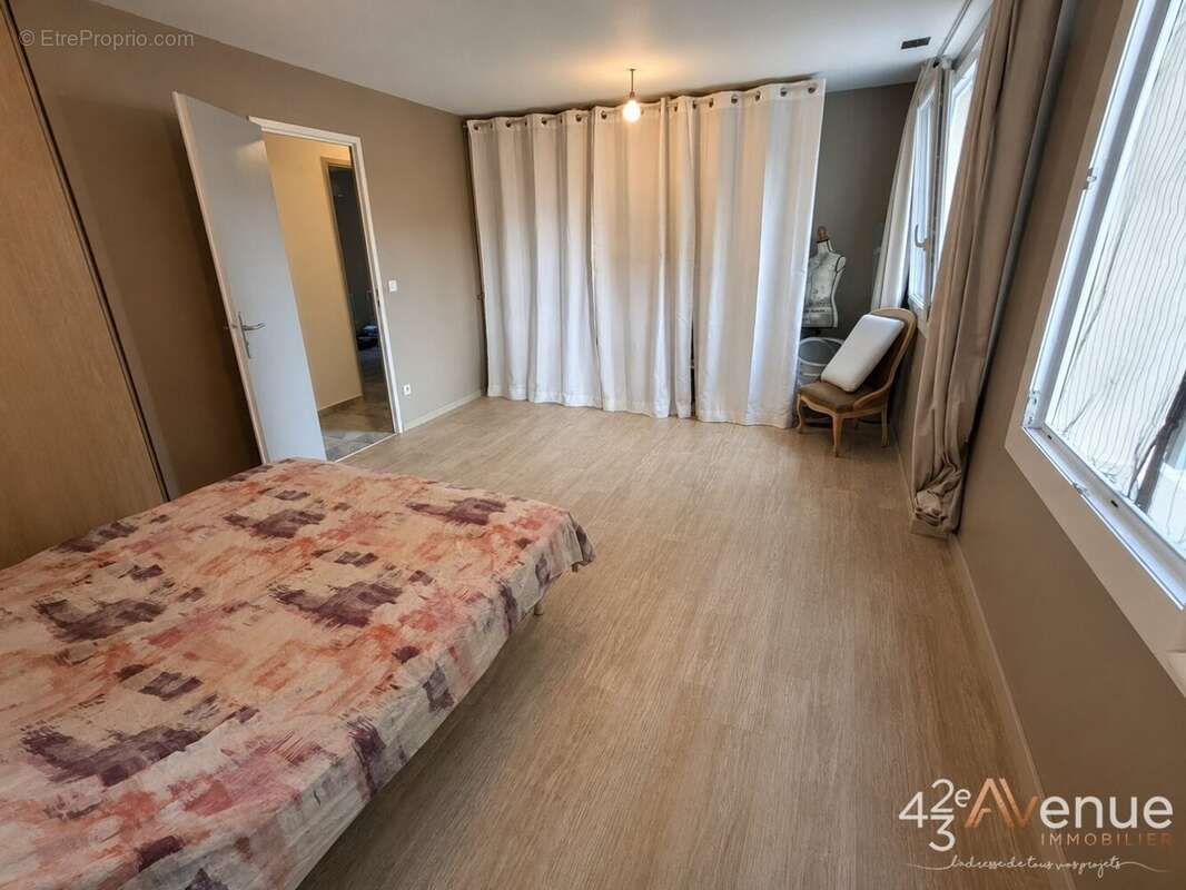 Maison 101 m² à Saint-Just-Saint-Rambert  - photo 6