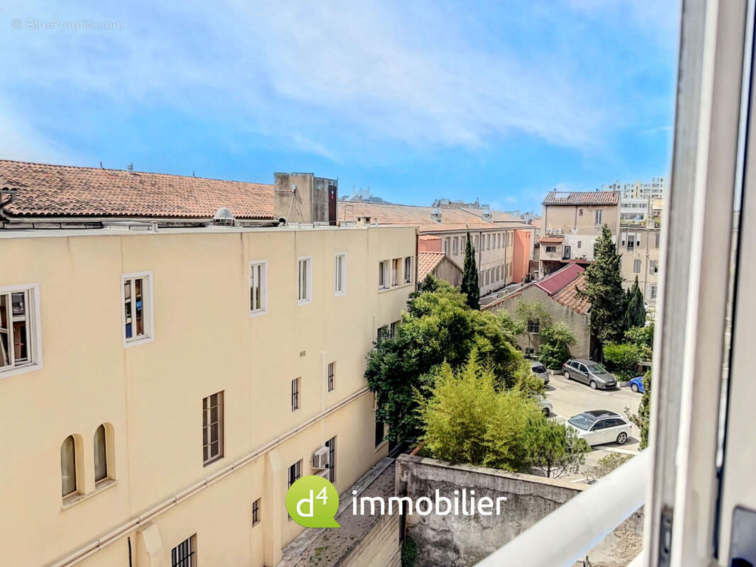 Appartement à MARSEILLE-1E