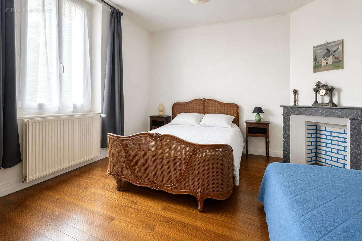 A saisir somptueuse maison de 8 pièces de 201 m² à Auxy !! - photo 9