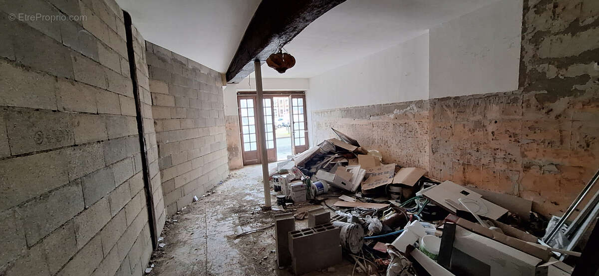 Maison à VILLENEUVE-L'ARCHEVEQUE