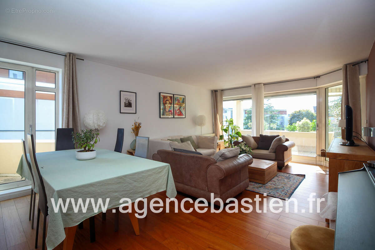 Appartement à DIVONNE-LES-BAINS
