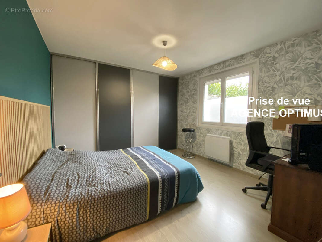 Maison à VILLENEUVE-LA-GUYARD