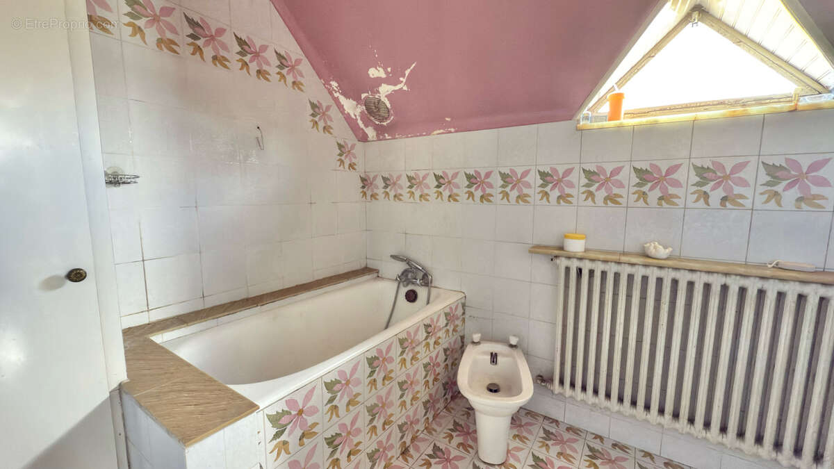 Maison à SAINT-GRATIEN