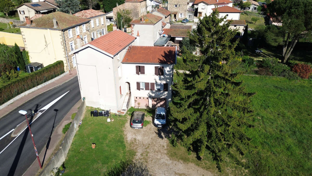 Maison à SAINT-UZE