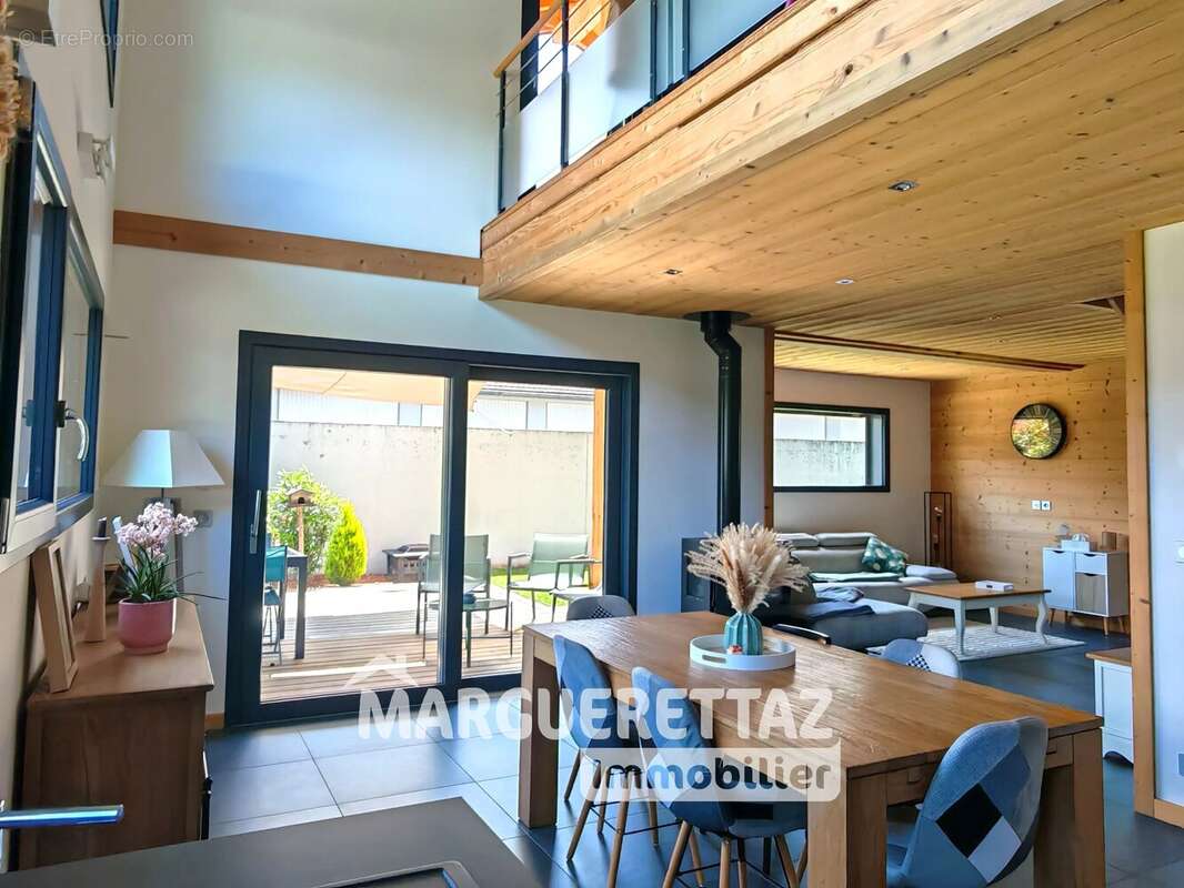 Maison à MARNAZ