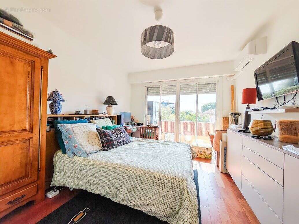 Appartement à VILLENEUVE-LOUBET