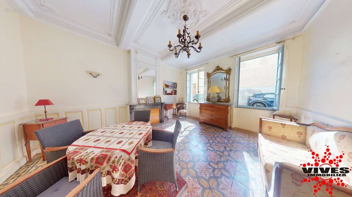 Maison de caractère de 200 m² avec terrasse tropézienne - photo 8