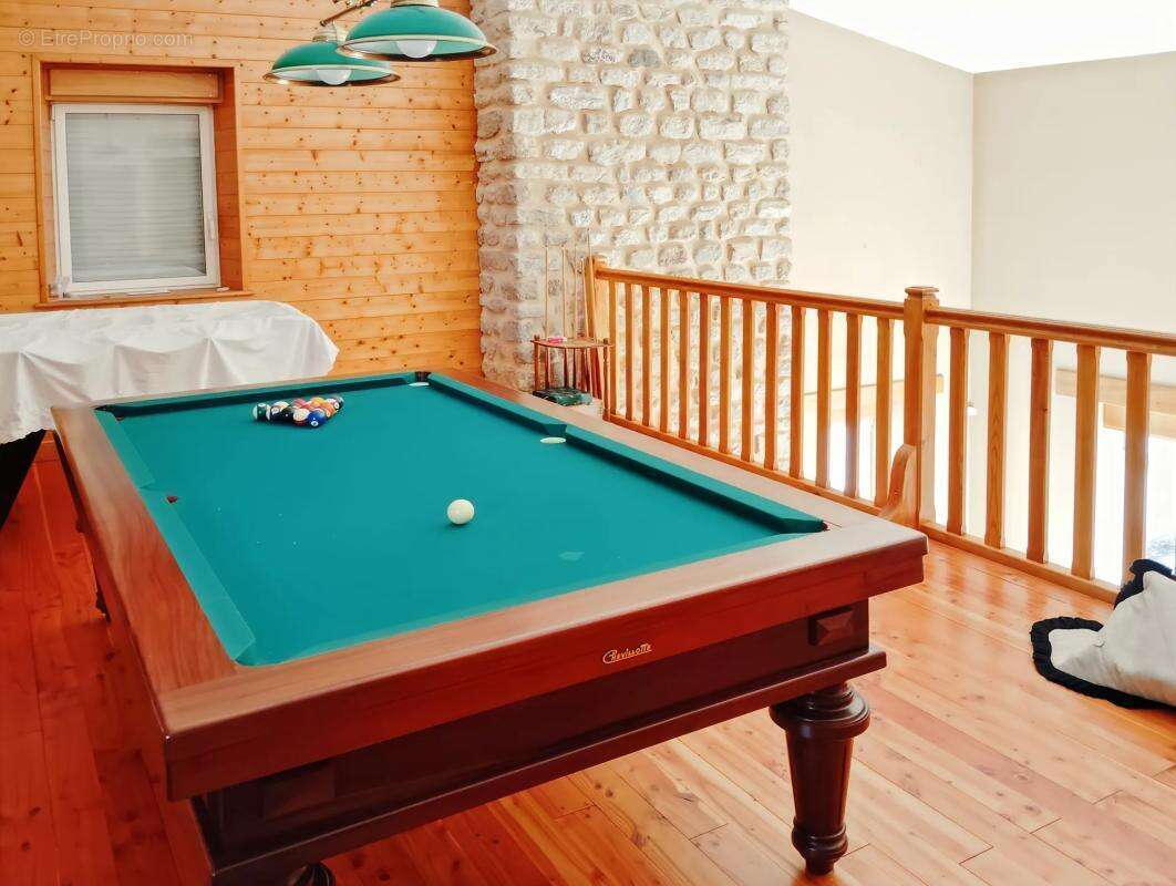 Maison à AUGEROLLES