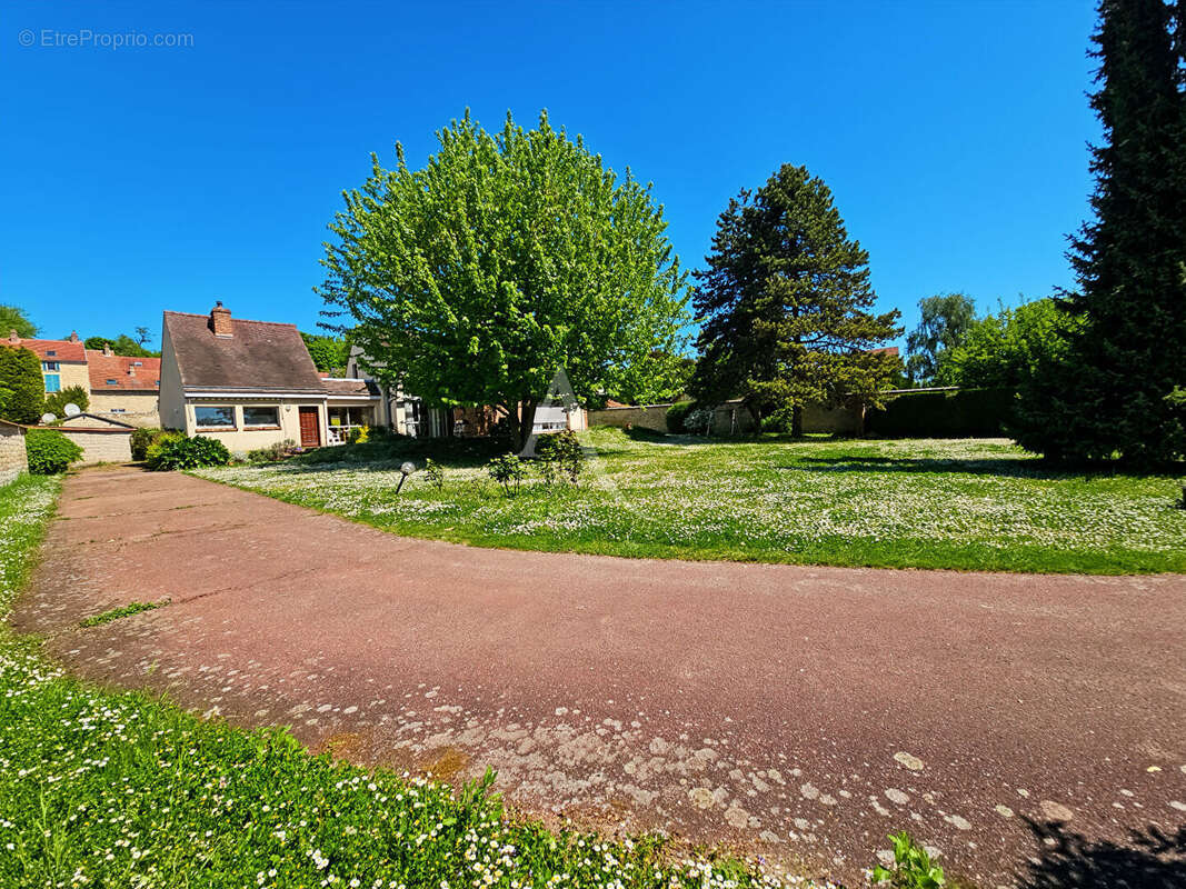 Maison à AUVERS-SUR-OISE